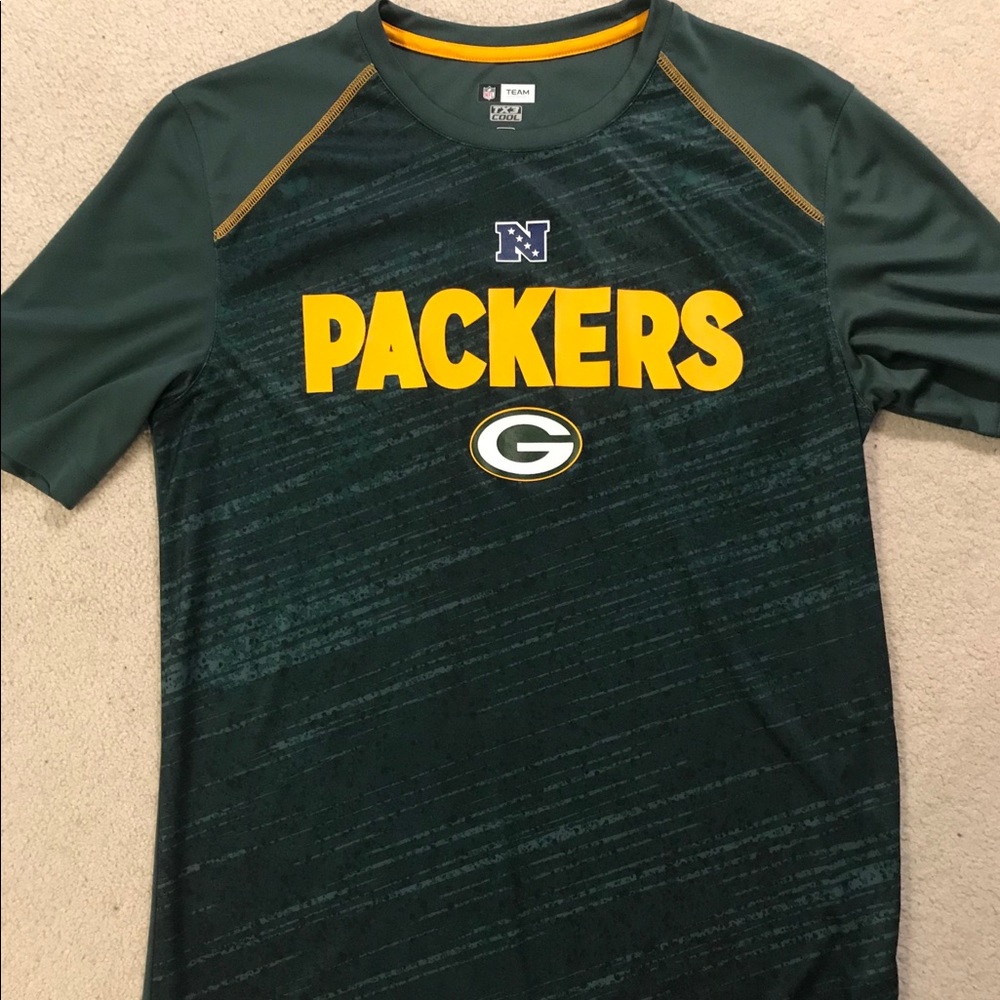 NEW Men’s Packers Medium Shirt